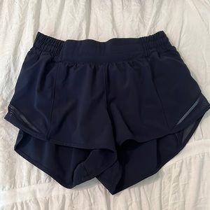 Lululemon Hotty hot shorts size 6